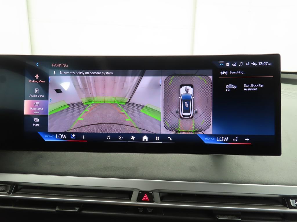 Used 2026 BMW iX xDrive45 w/ M Sport Package AWD/4WD image 16