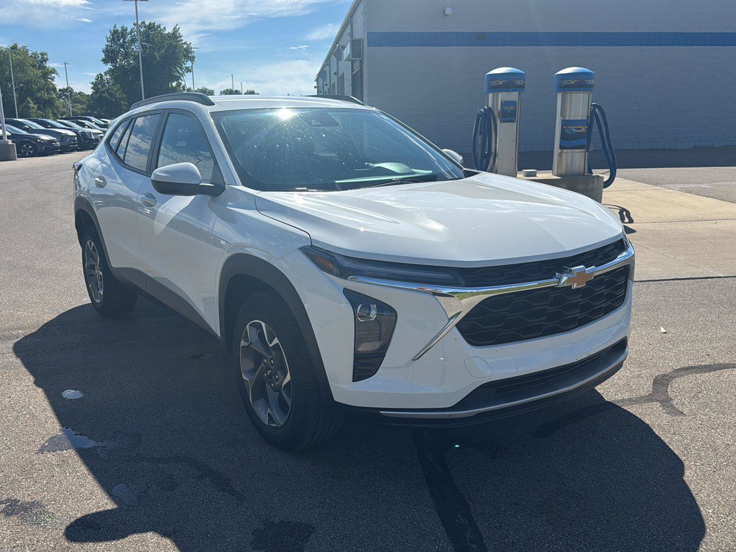 Used 2024 Chevrolet Trax LT w/ Driver Confidence Package FWD image 7