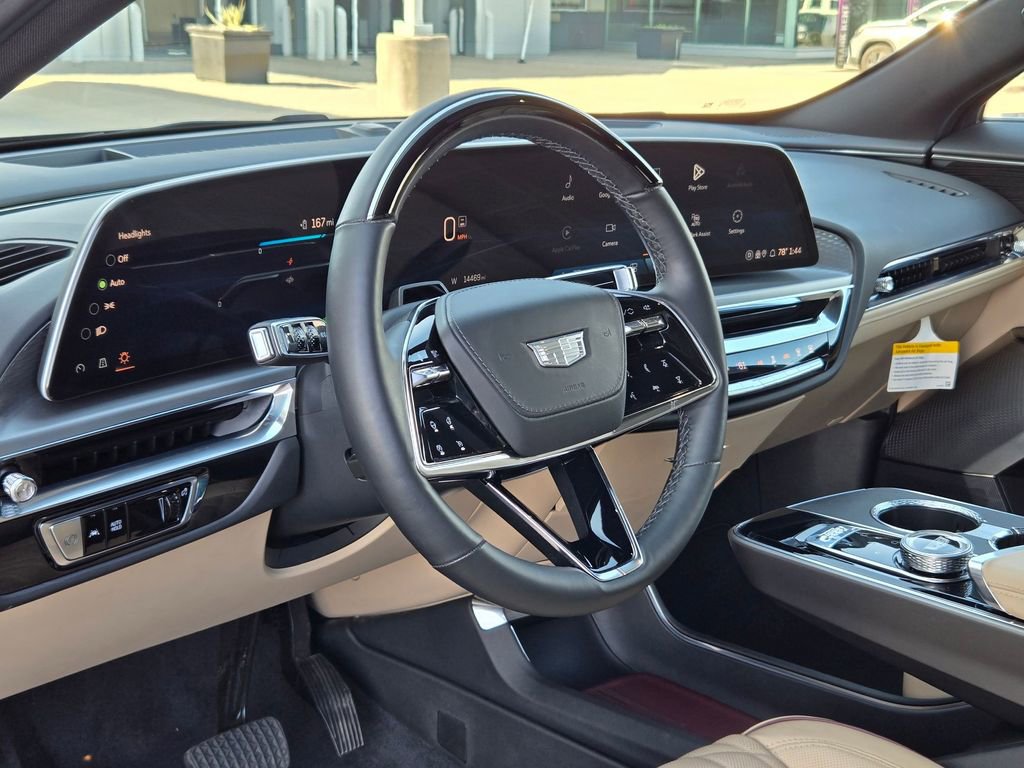 Certified 2024 Cadillac Lyriq Luxury w/ Nappa Leather Package image 10