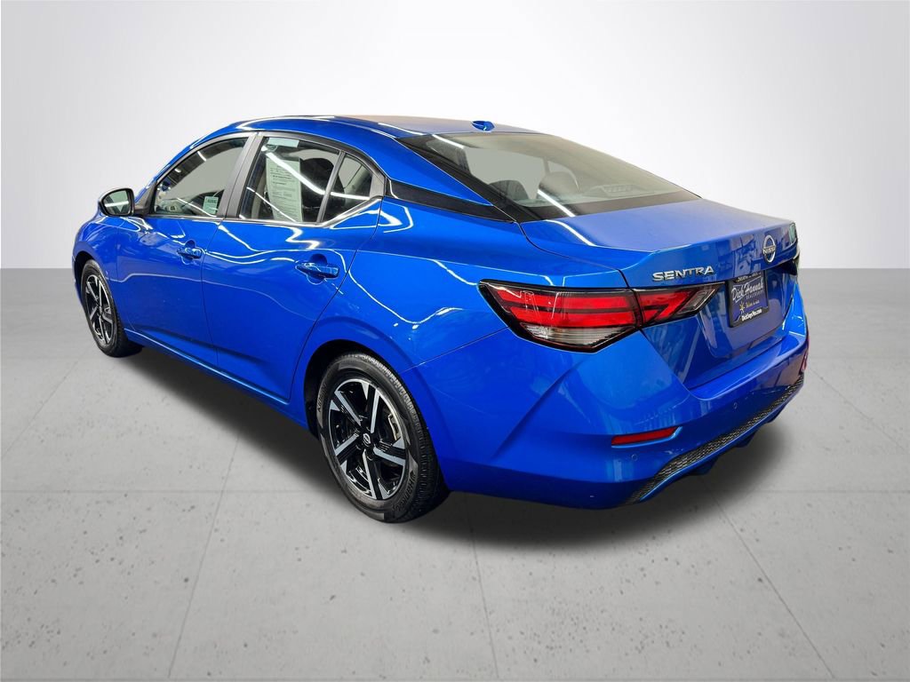 Used 2024 Nissan Sentra SV FWD image 4