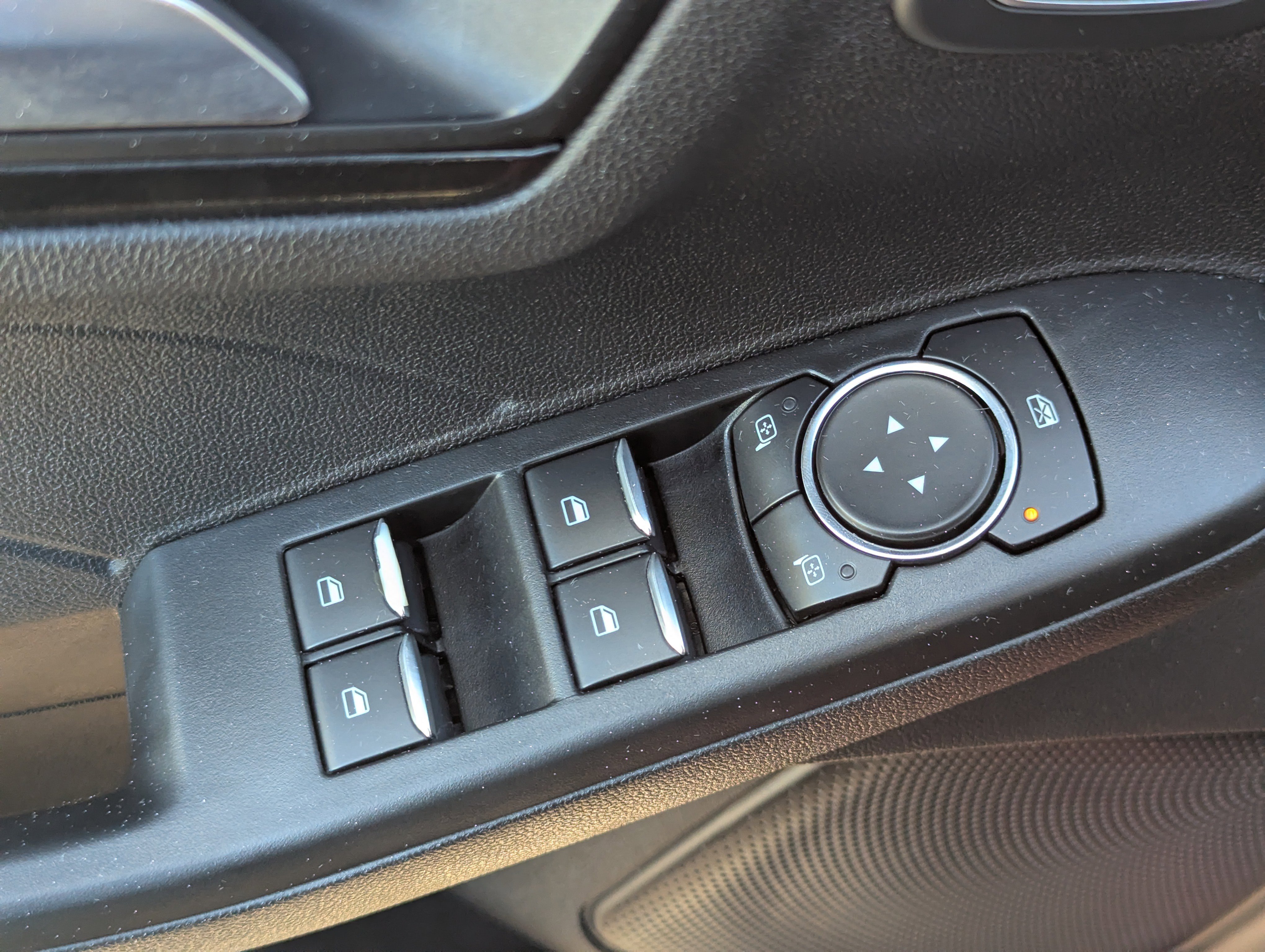 Used 2022 Ford Escape SEL w/ SEL Stealth AWD Package image 22