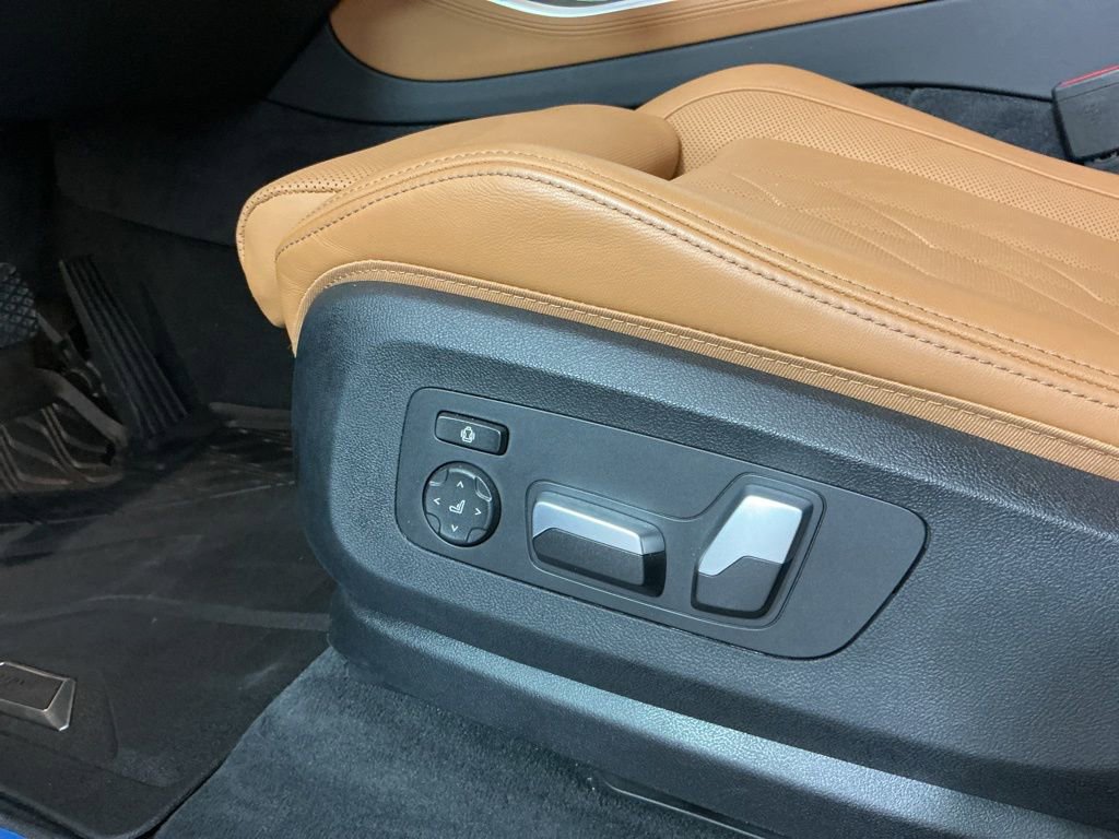 Certified 2025 BMW X5 xDrive50e w/ Parking Assistance Package AWD/4WD image 20