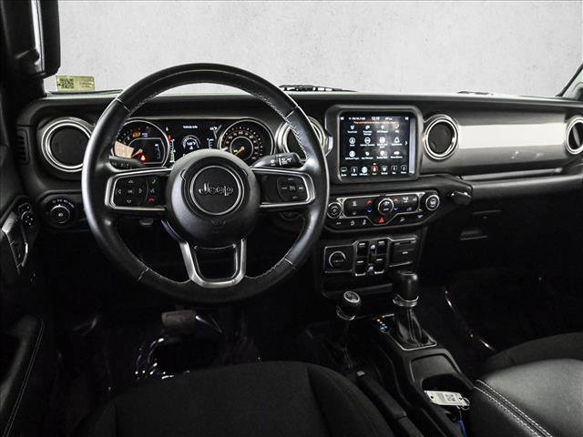 Used 2018 Jeep Wrangler Unlimited Sahara image 19