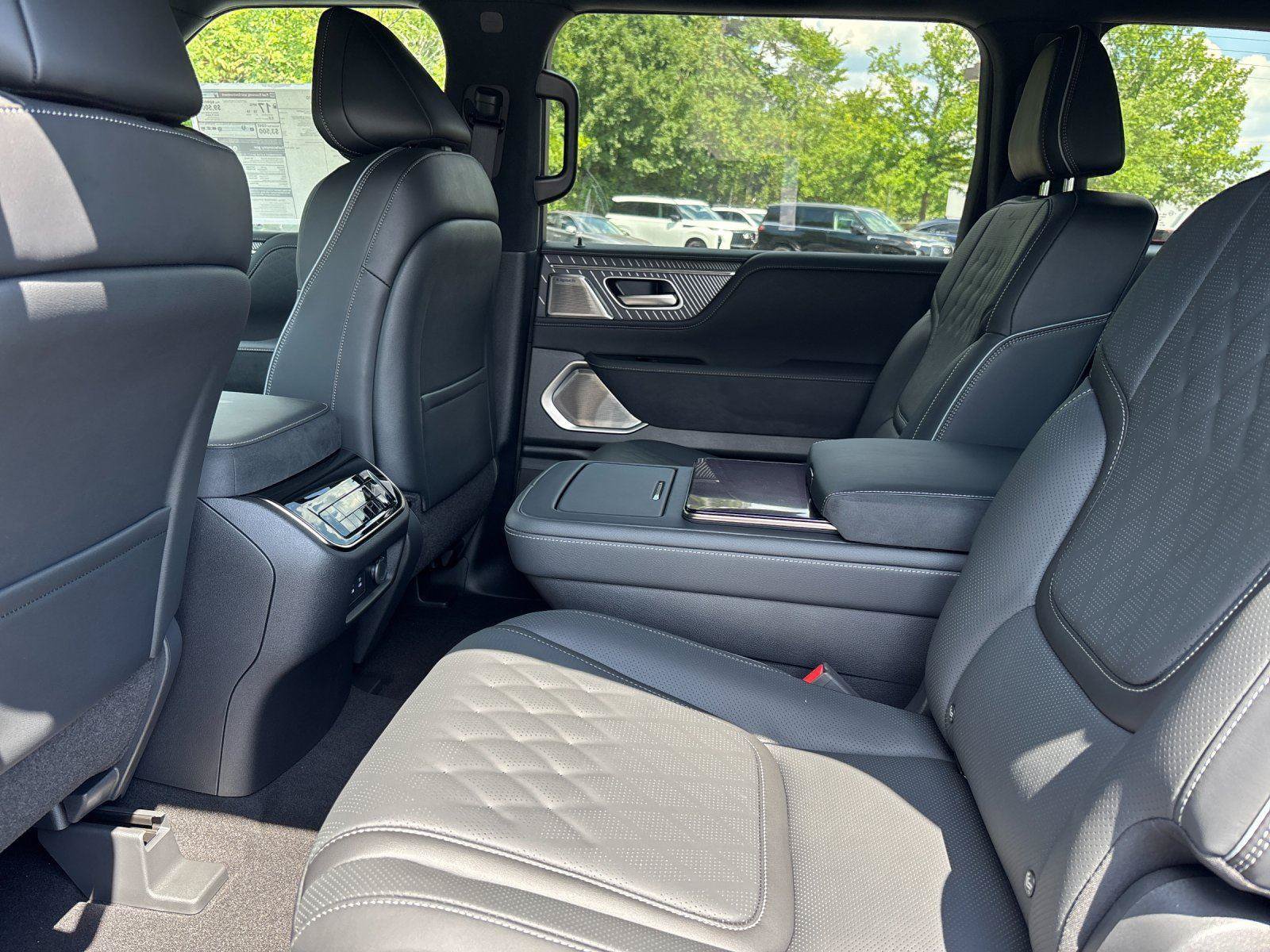 New 2027 INFINITI QX80 Autograph AWD/4WD image 33