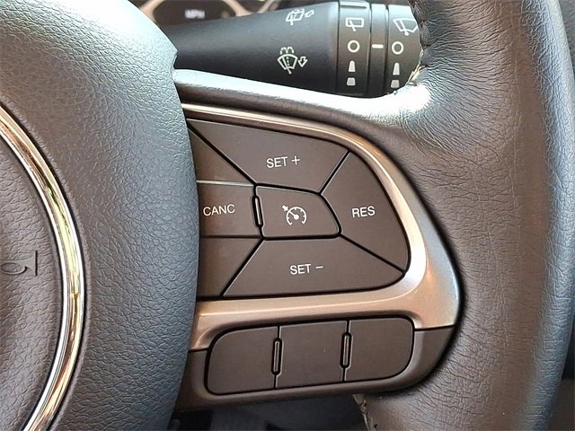 Used 2021 Jeep Renegade Limited image 21