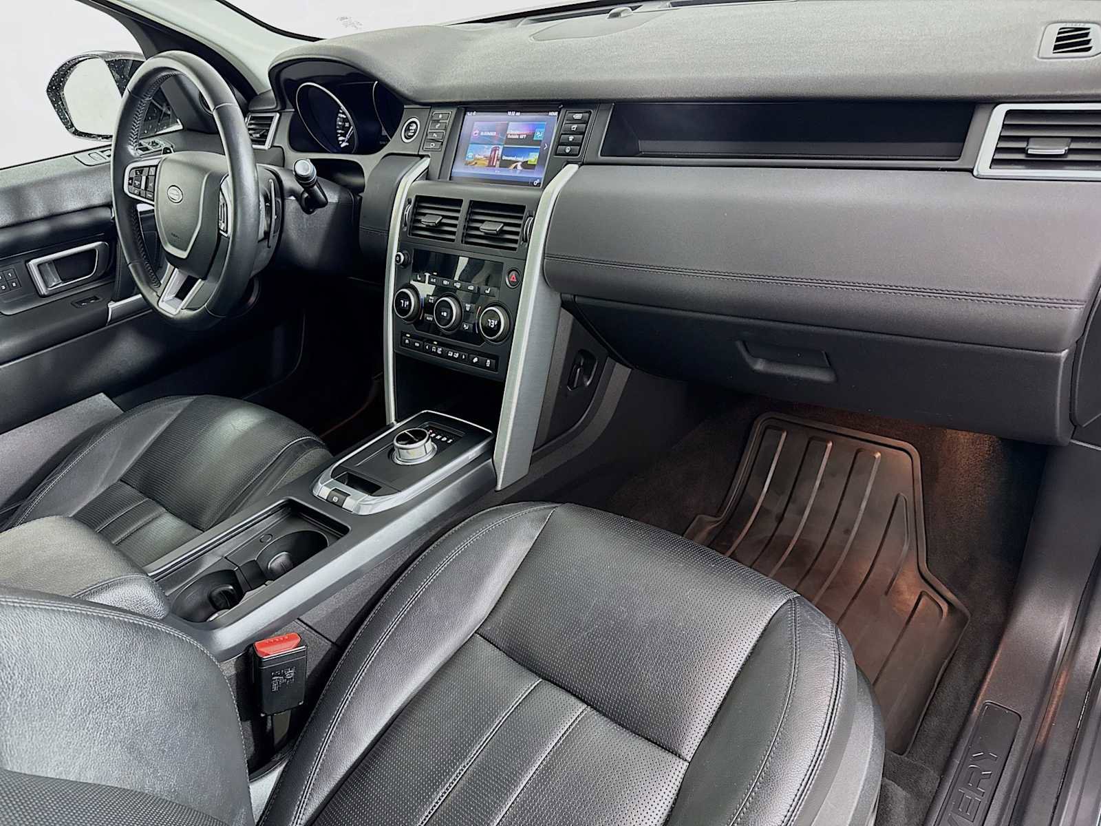 Used 2016 Land Rover Discovery Sport HSE image 28