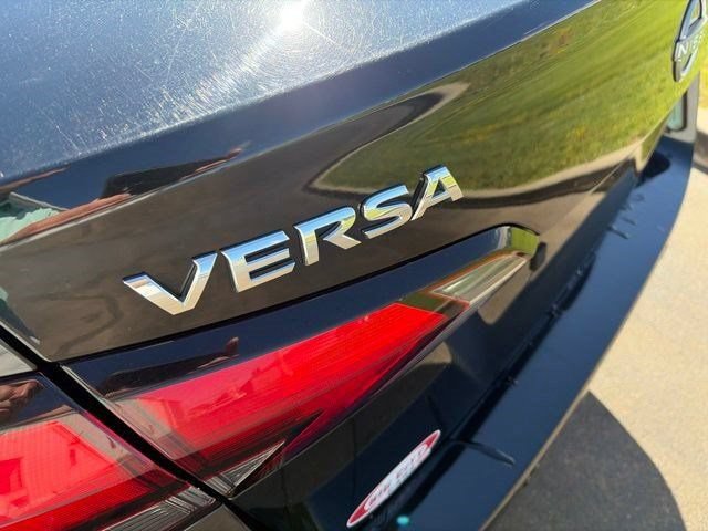 Used 2023 Nissan Versa SV FWD image 42