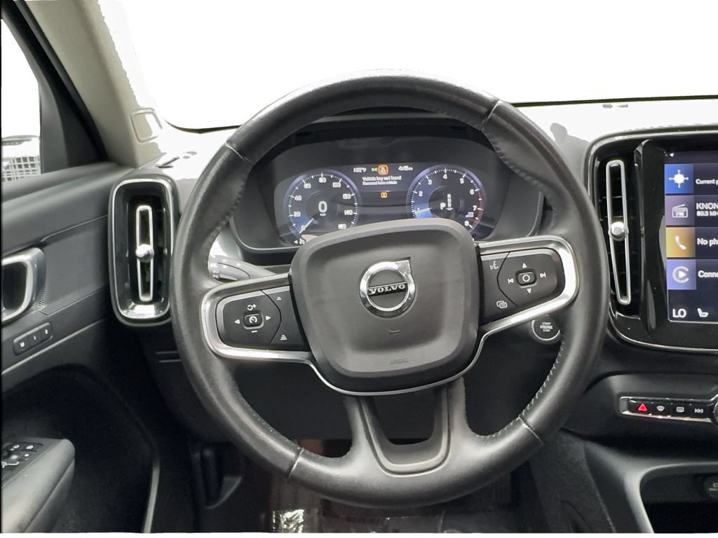 Used 2021 Volvo XC40 T5 Momentum w/ Premium Package AWD/4WD image 37