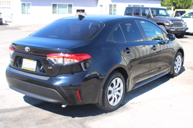 Used 2023 Toyota Corolla LE w/ Carpet Mat Package (TMS) FWD image 4