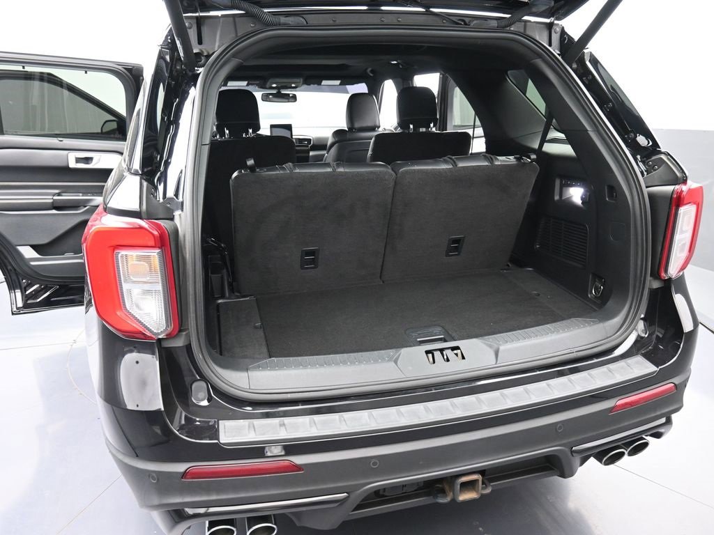 Used 2020 Ford Explorer ST w/ Premium Technology Package image 17