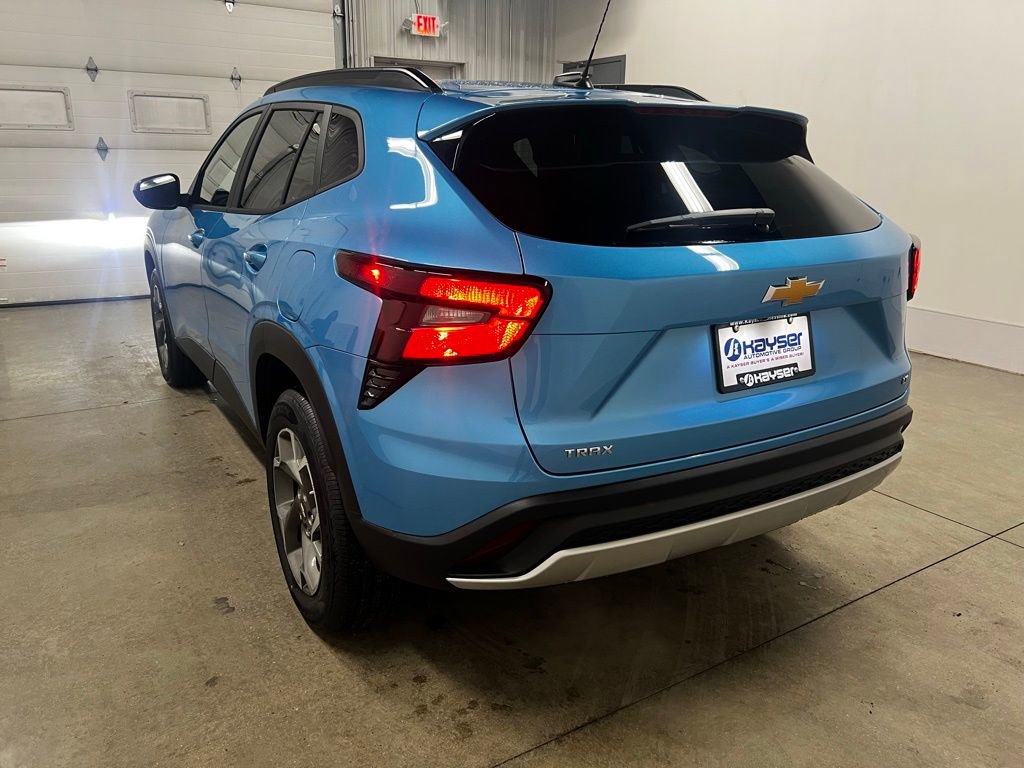 New 2026 Chevrolet Trax LT w/ LT Convenience Package image 3