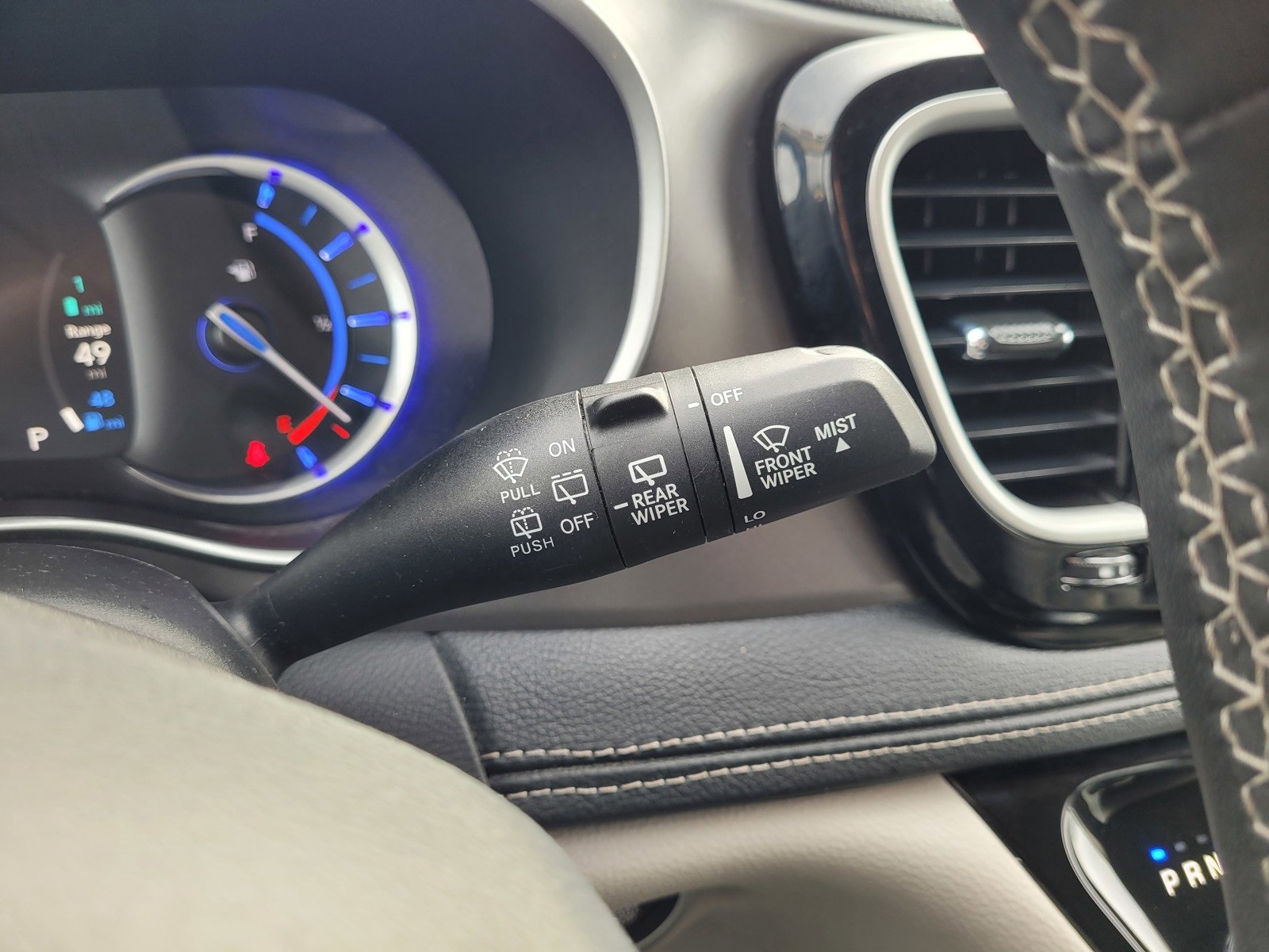 Used 2023 Chrysler Pacifica Touring-L image 19