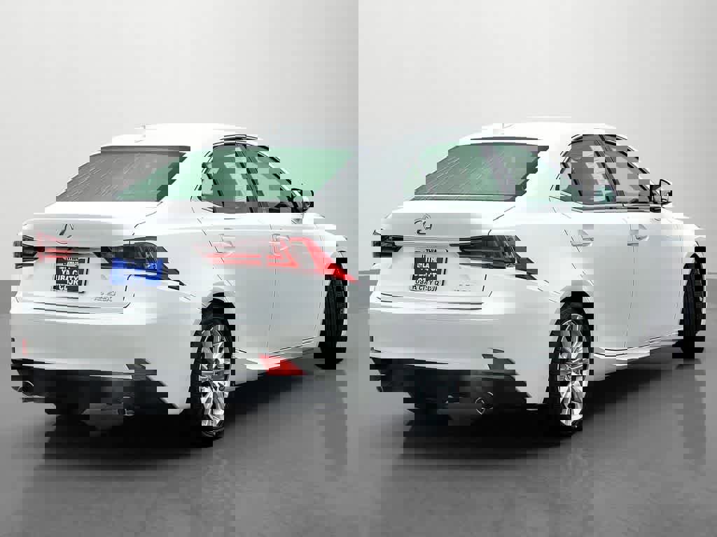 Used 2015 Lexus IS 250 image 6