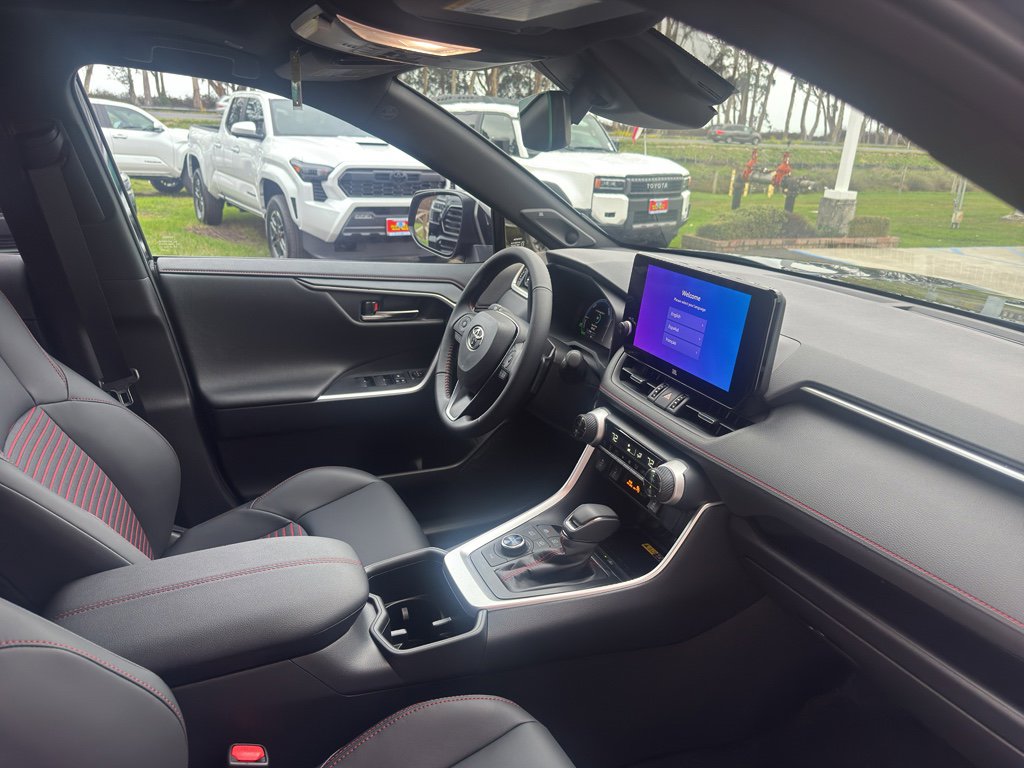 Used 2025 Toyota RAV4 XSE image 18