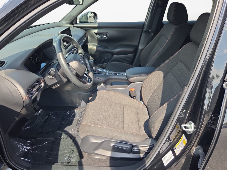 Certified 2025 Honda HR-V Sport image 9