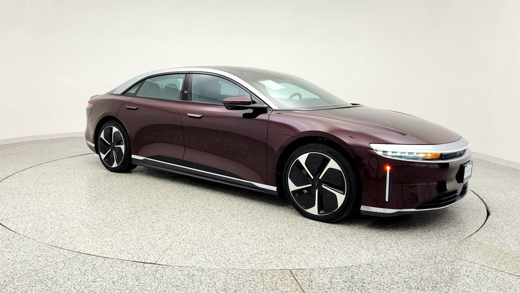 Used 2023 Lucid Air Touring image 3