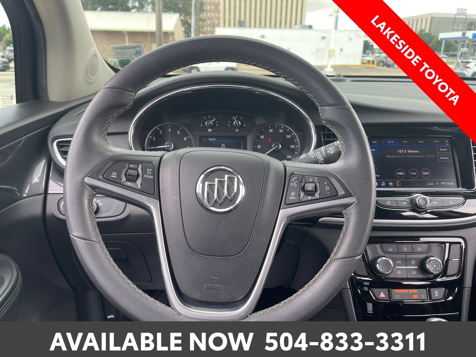Used 2022 Buick Encore Preferred AWD/4WD image 22