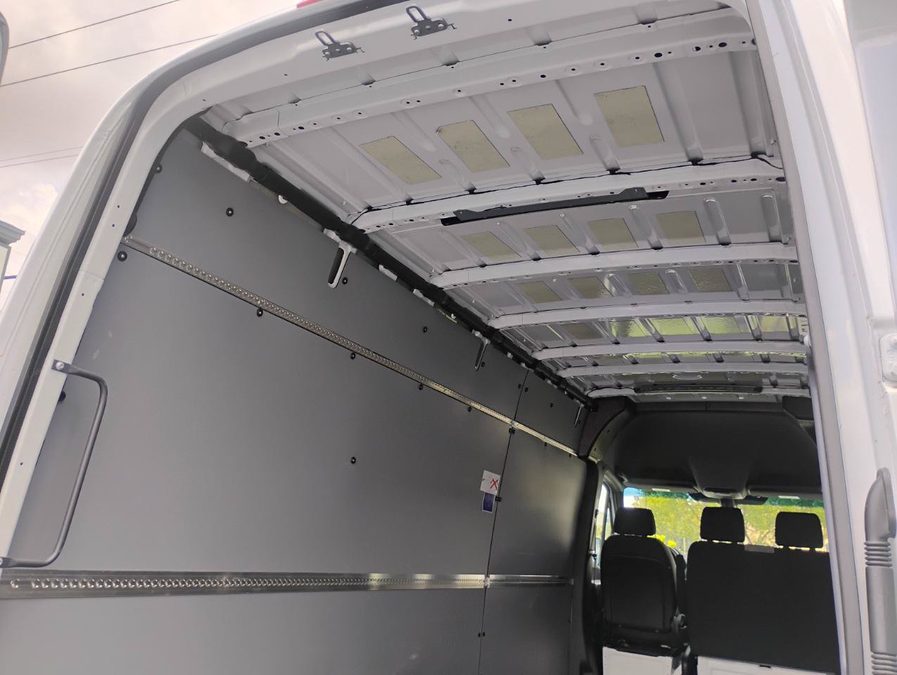 Used 2025 Mercedes-Benz Sprinter 2500 image 71