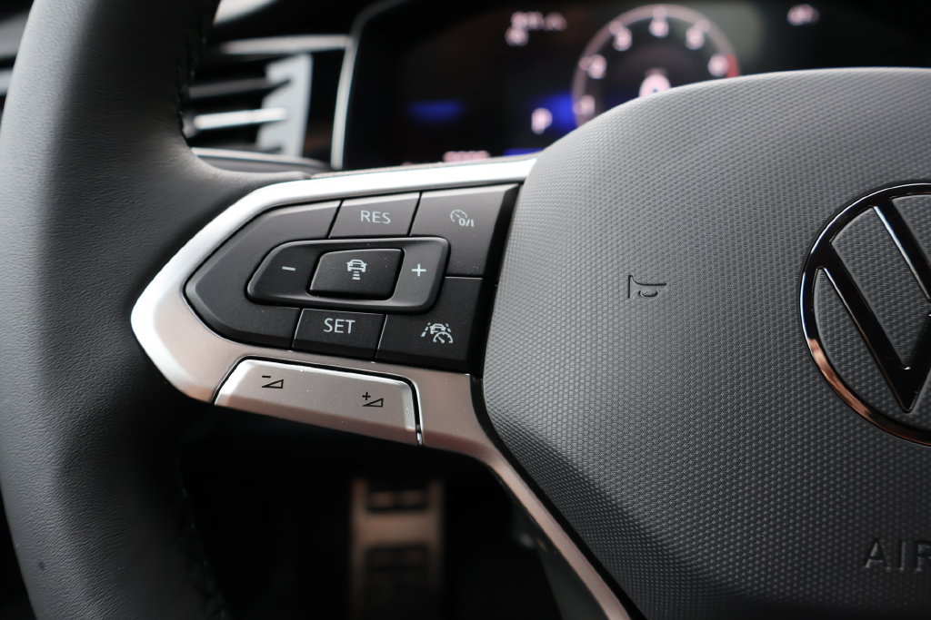 Used 2026 Volkswagen Jetta Sport FWD image 26