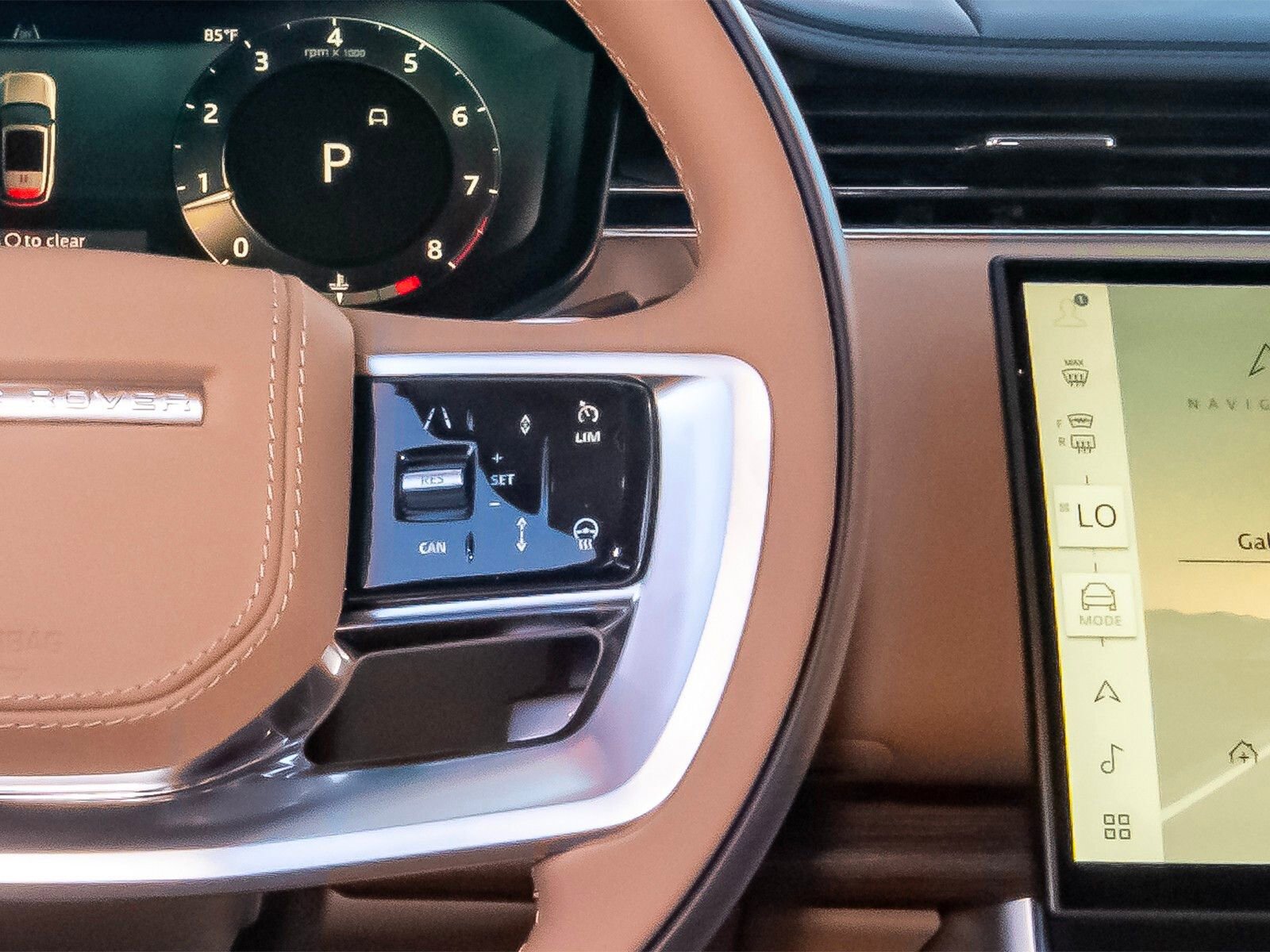 New 2025 Land Rover Range Rover SE image 16