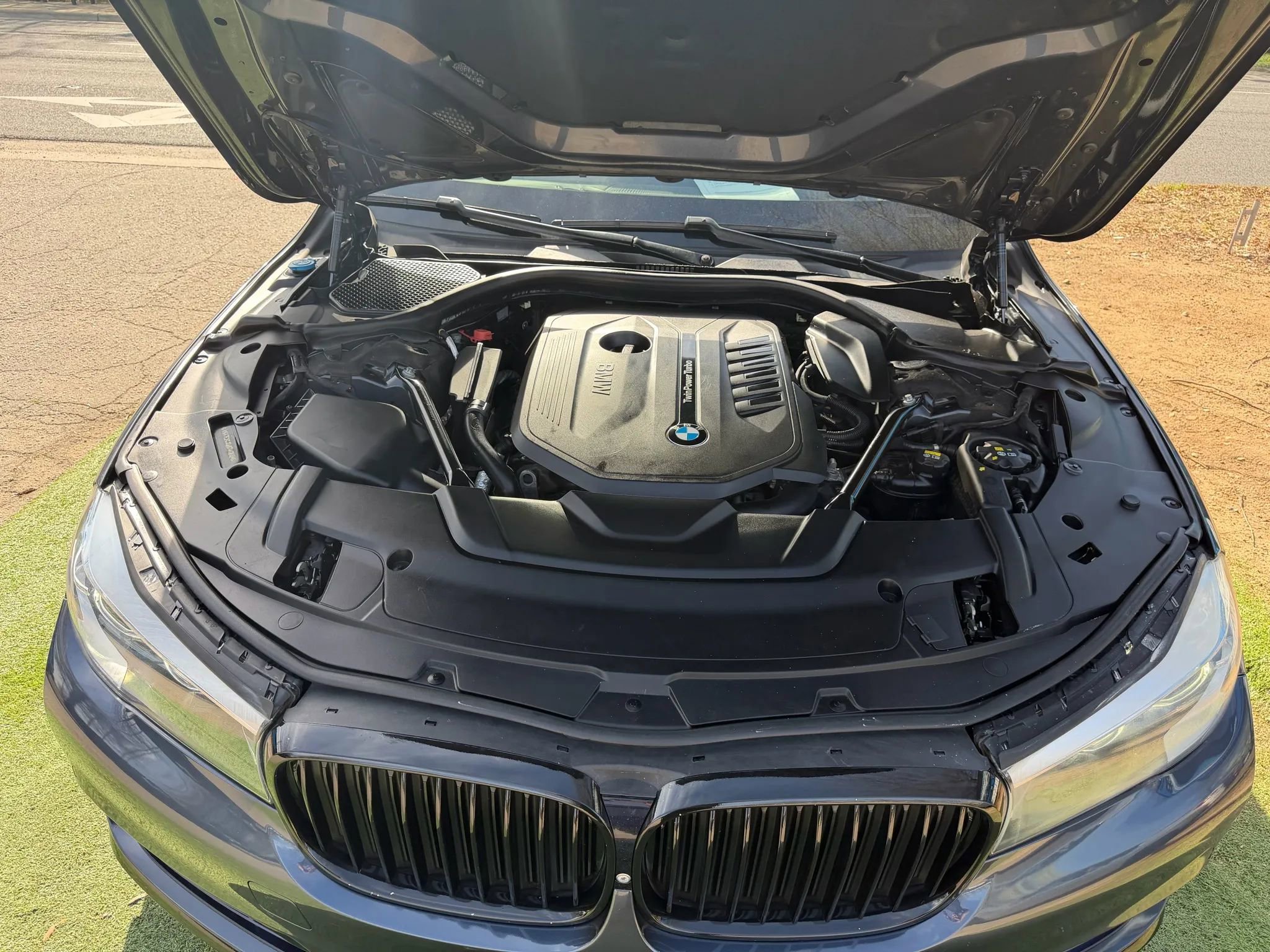 Used 2017 BMW 740i RWD image 10