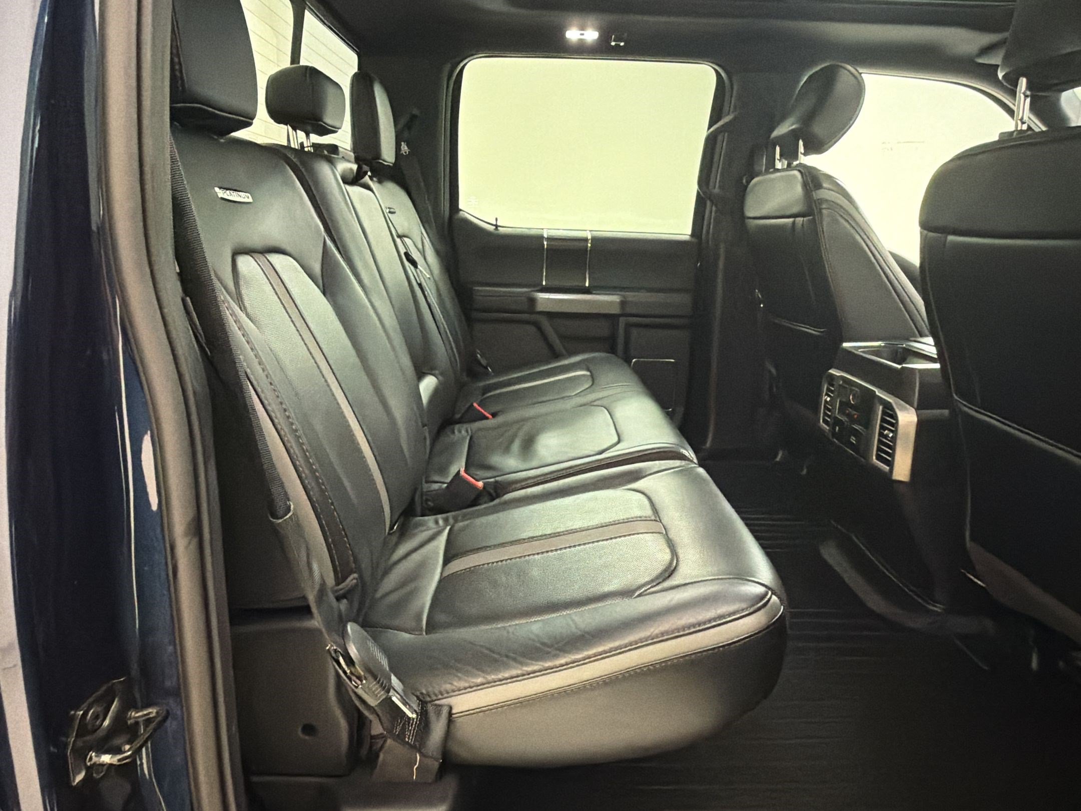 Used 2018 Ford F150 Platinum w/ Equipment Group 701A Luxury AWD/4WD image 31