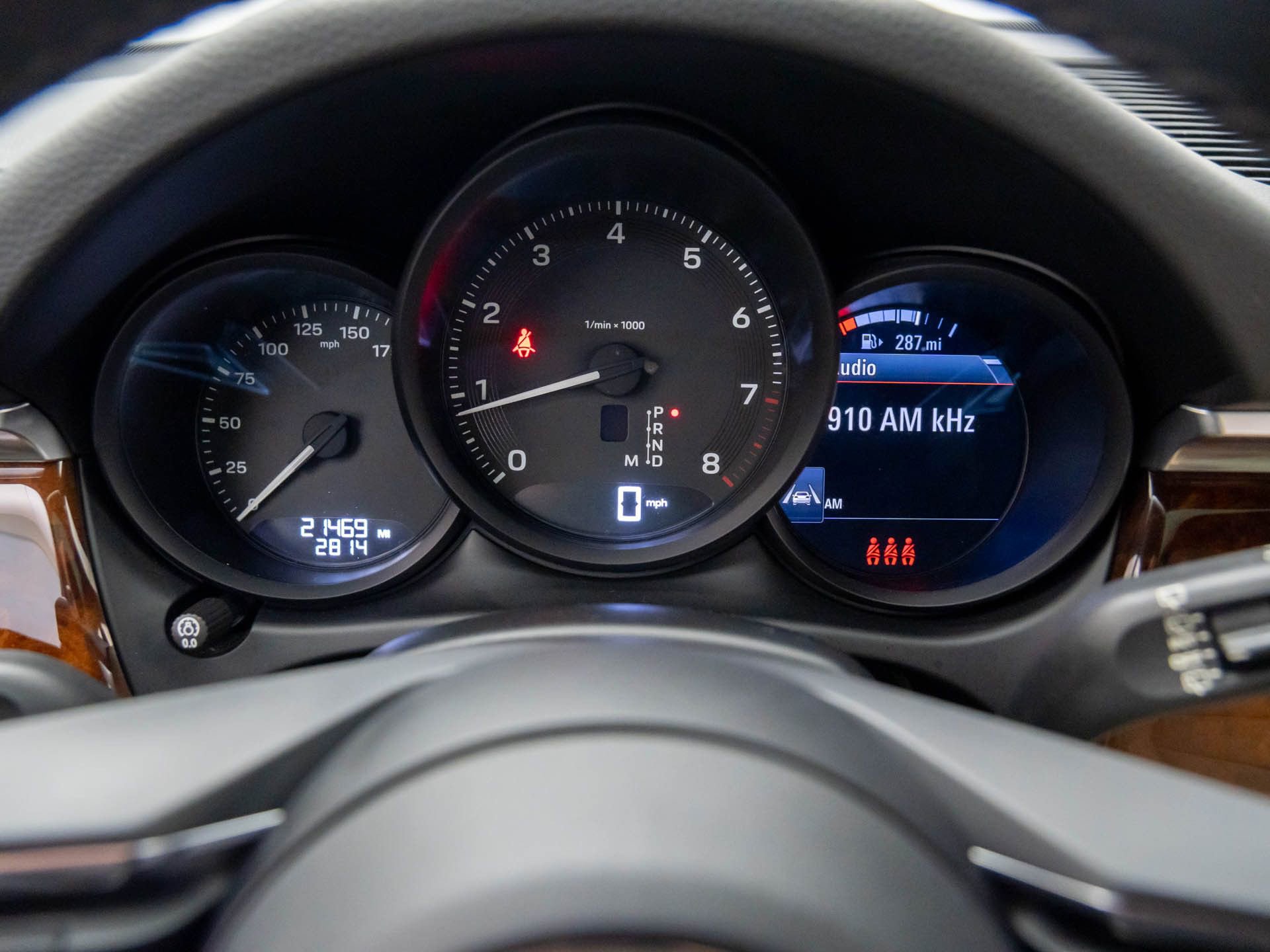 Certified 2023 Porsche Macan image 25