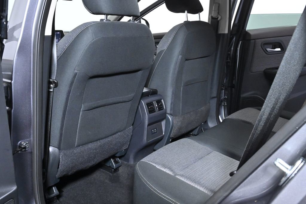 Certified 2022 Nissan Rogue SV image 27