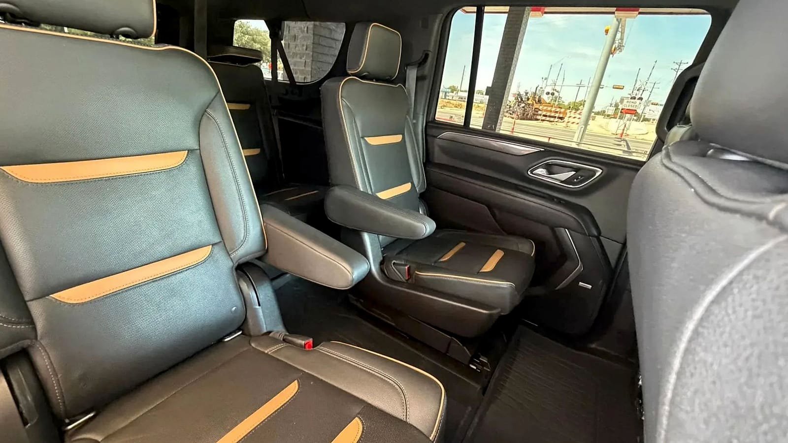Used 2022 GMC Yukon XL AT4 w/ Max Trailering Package AWD/4WD image 26