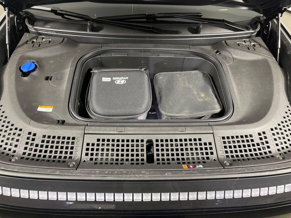 New 2026 Hyundai Ioniq 9 Limited image 9