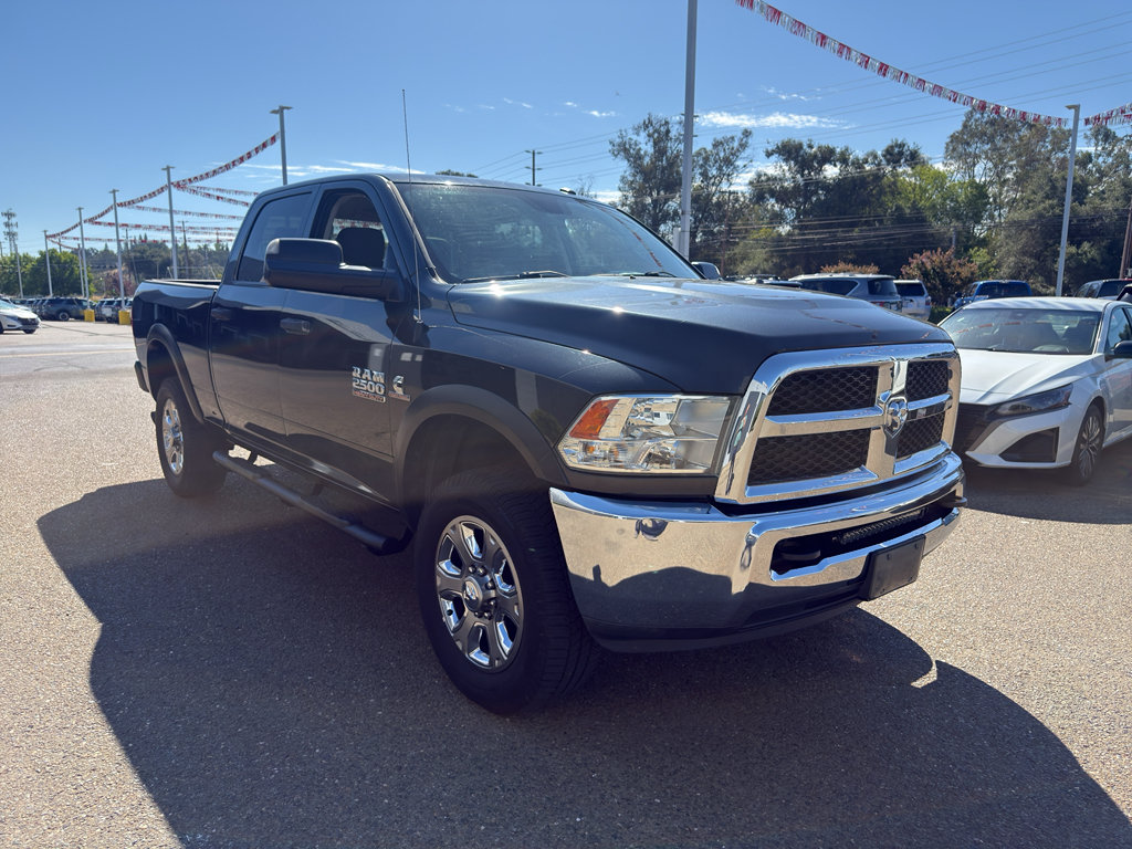 Used 2017 RAM 2500 Tradesman w/ Chrome Appearance Group AWD/4WD image 4