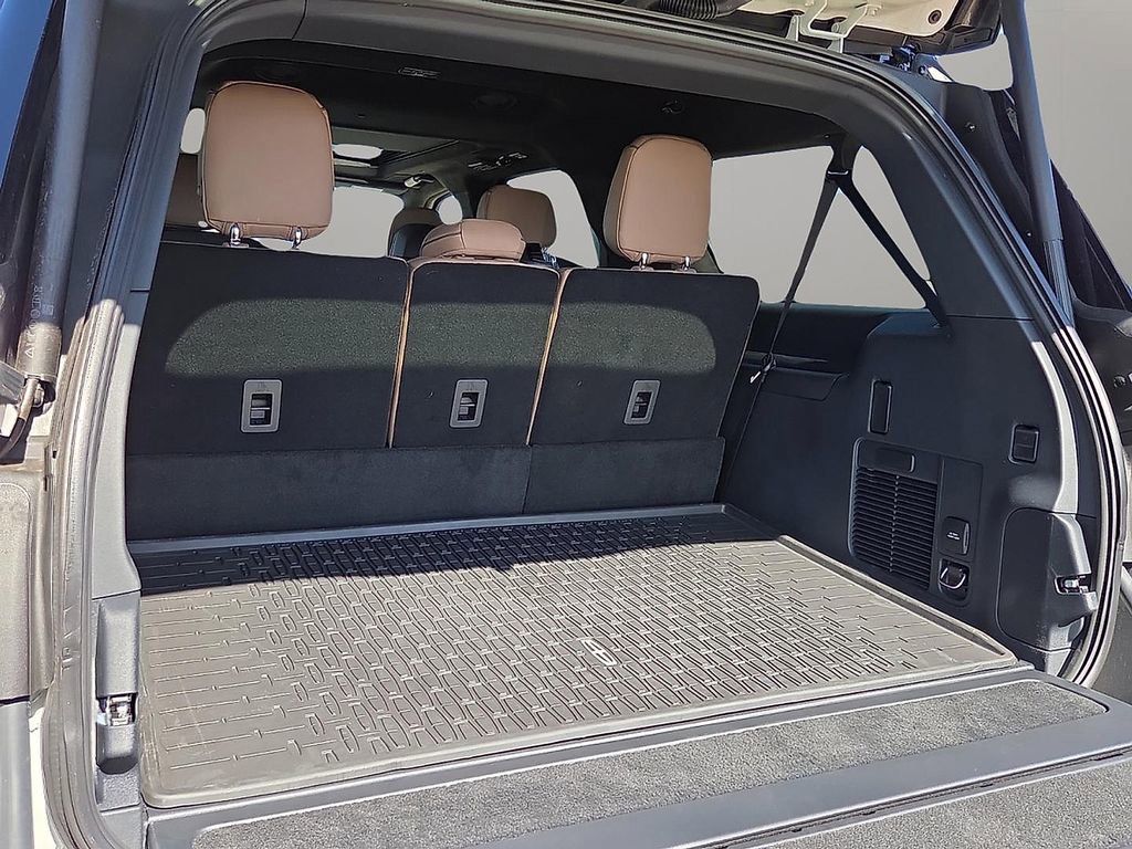 New 2026 Lincoln Navigator Black Label image 8