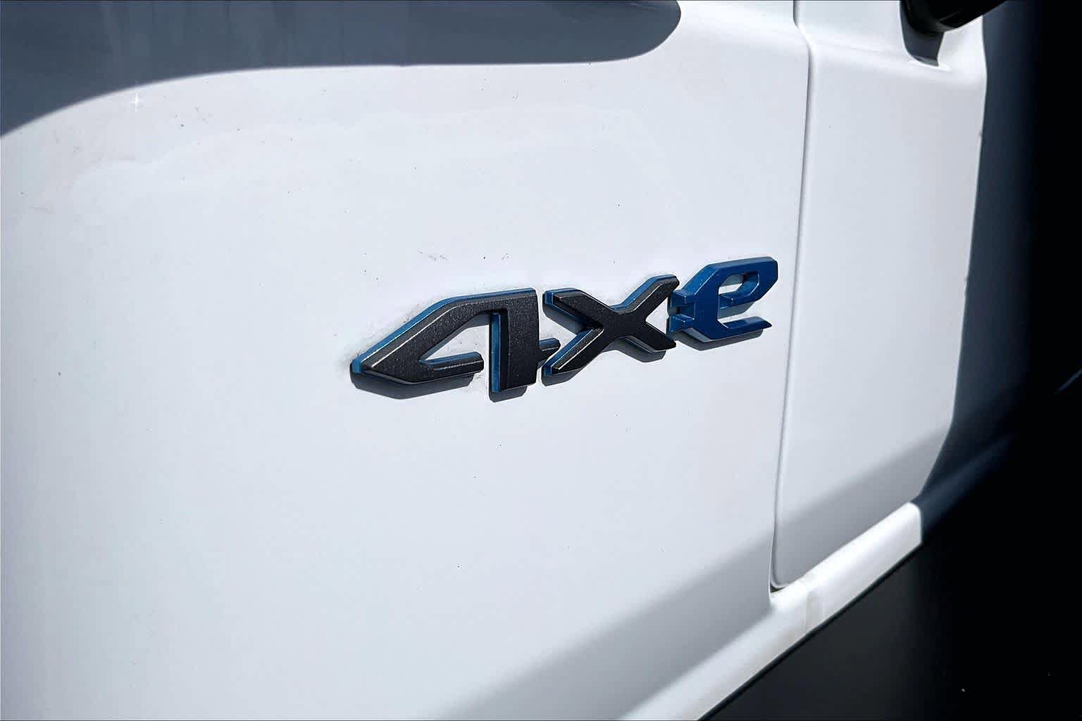 Used 2024 Jeep Wrangler Unlimited AWD/4WD image 9