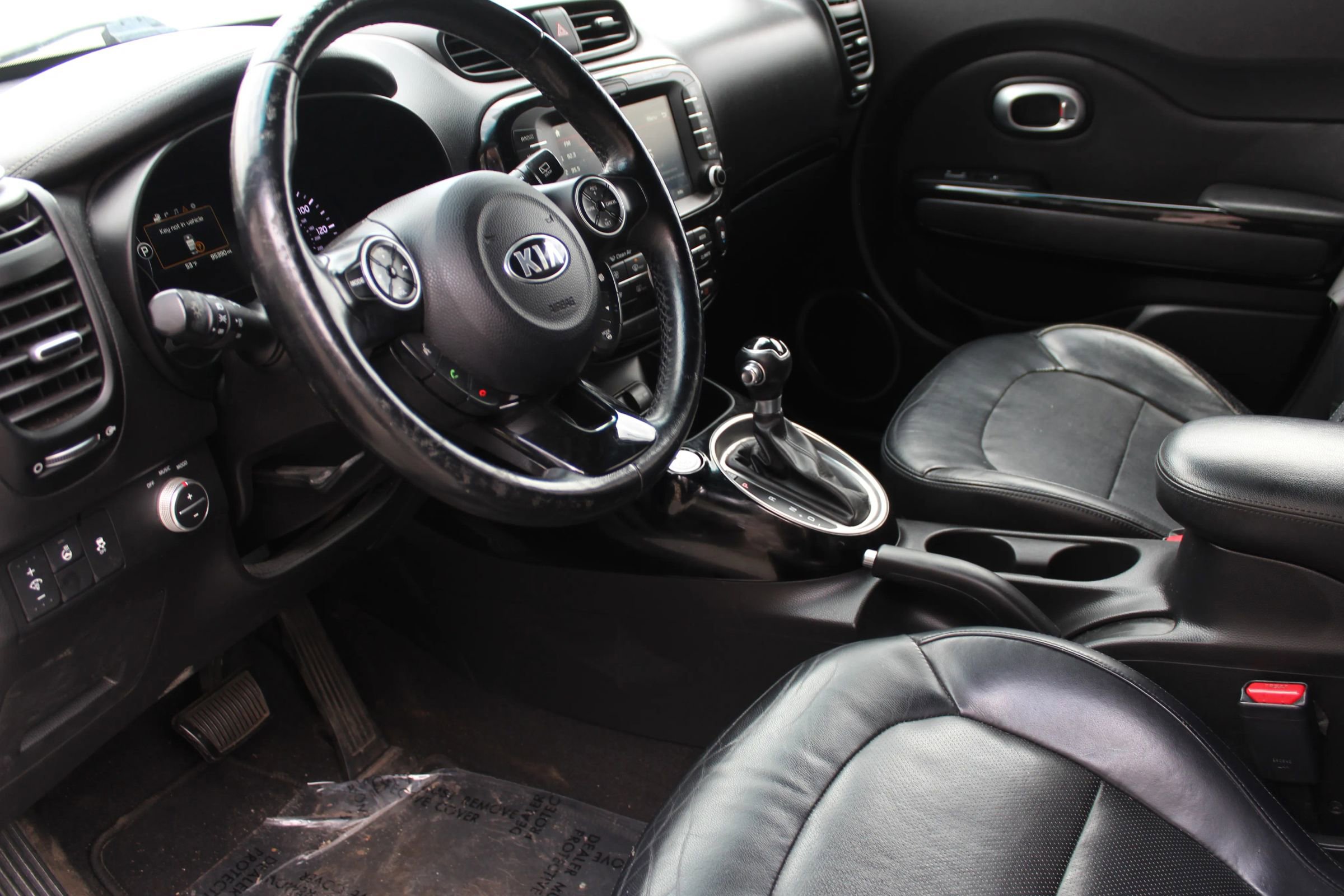 Used 2015 Kia Soul ! w/ Sun & Sound Package image 11