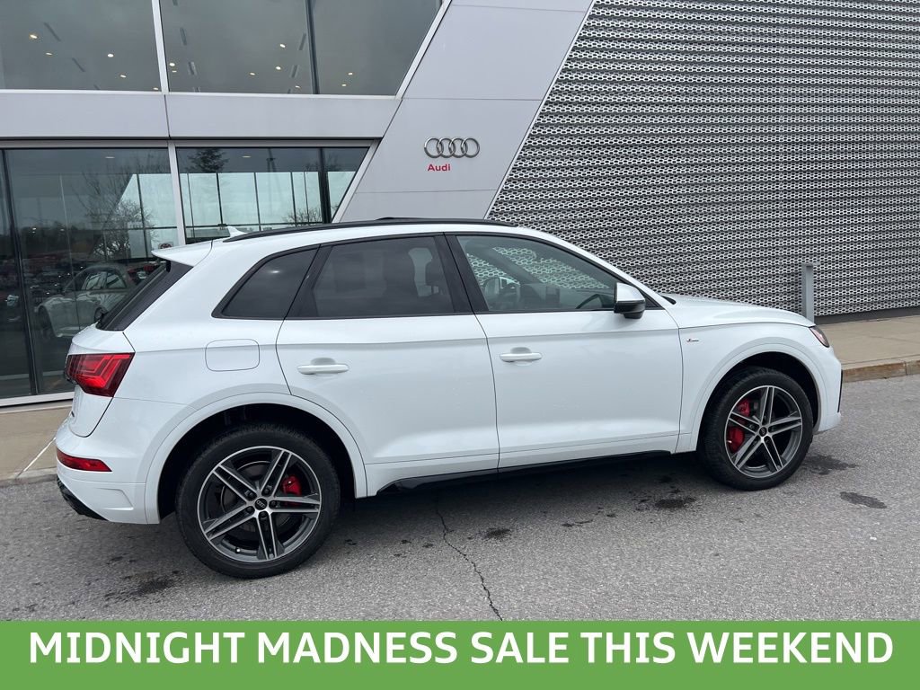 Used 2024 Audi Q5 e Premium Plus w/ Premium Plus Package image 16