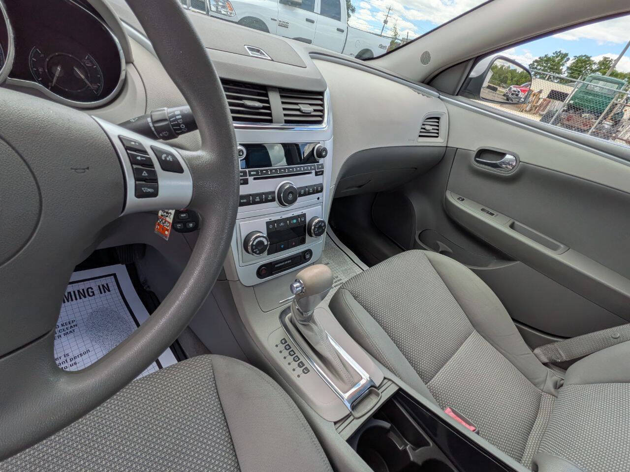 Used 2009 Chevrolet Malibu Hybrid FWD image 14