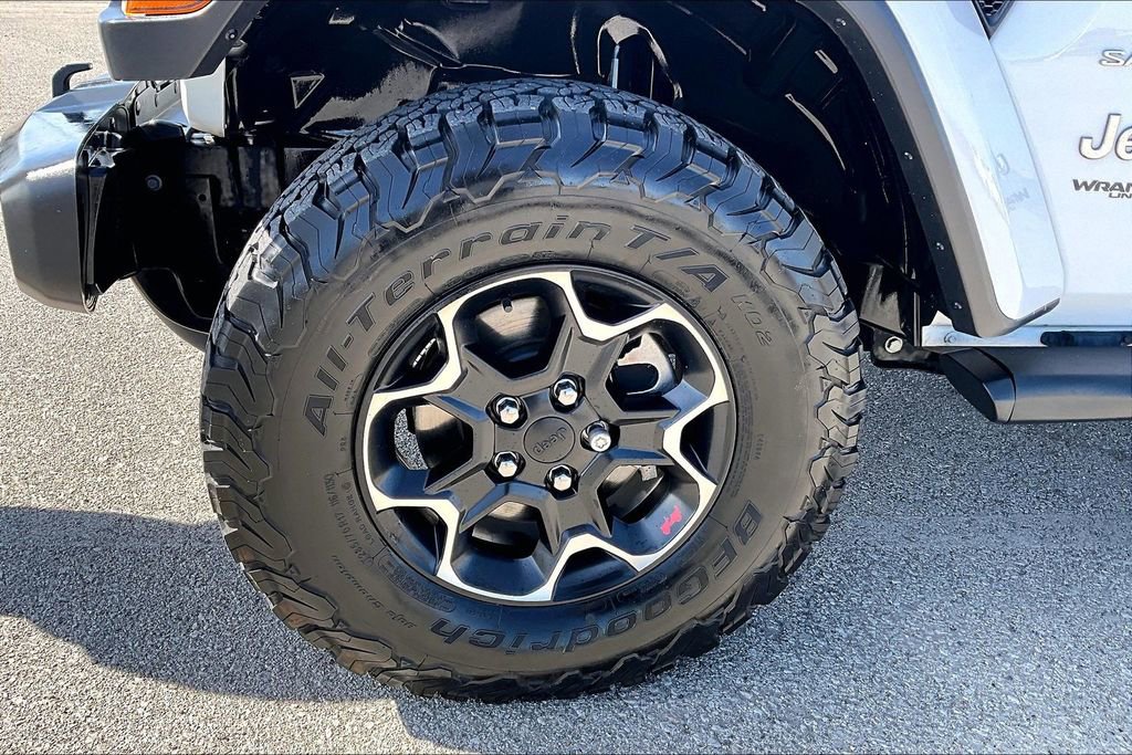 Used 2020 Jeep Wrangler Unlimited Sahara image 12