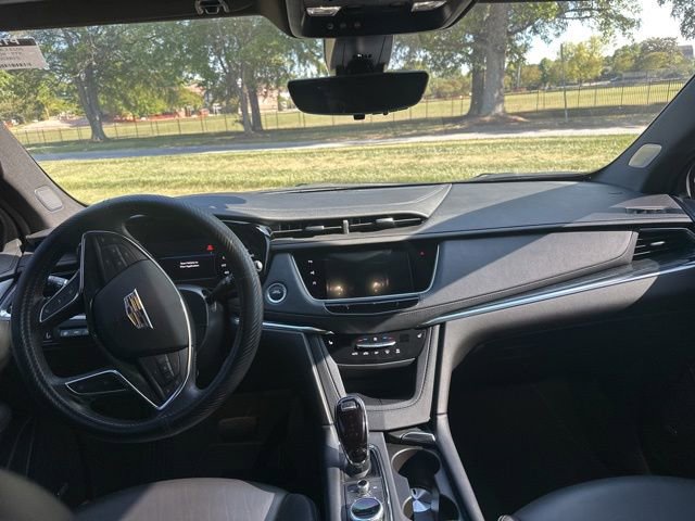 Certified 2023 Cadillac XT5 Premium Luxury w/ Technology Package FWD image 8