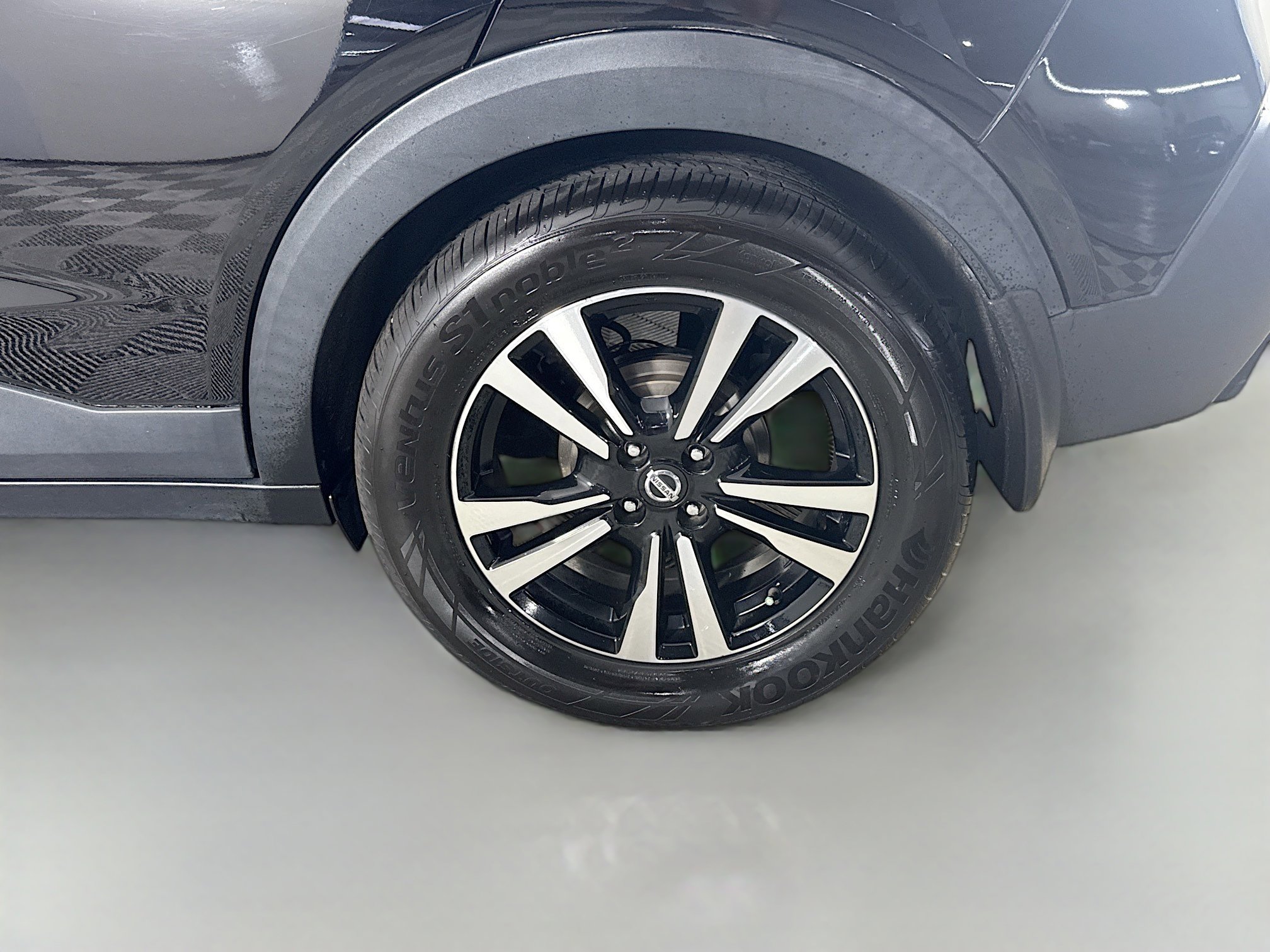 Used 2018 Nissan Kicks SV FWD image 37