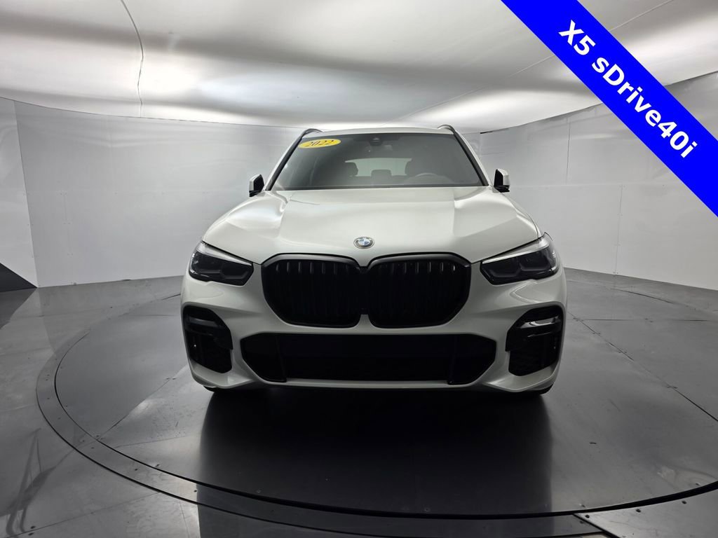 Used 2022 BMW X5 sDrive40i w/ M Sport Package image 2