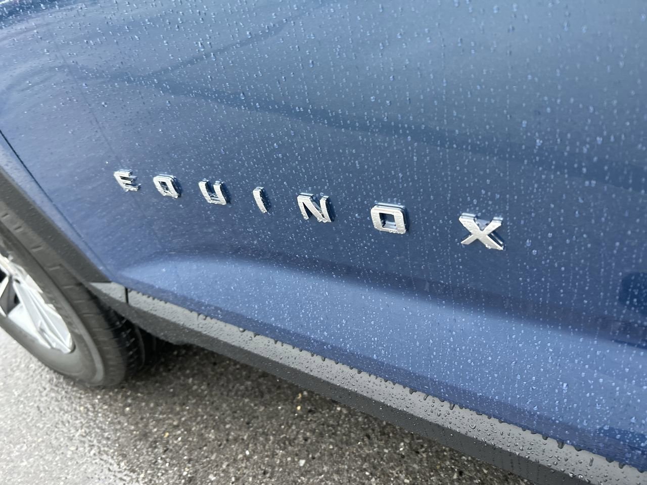 New 2026 Chevrolet Equinox LT w/ Convenience Package II AWD/4WD image 11