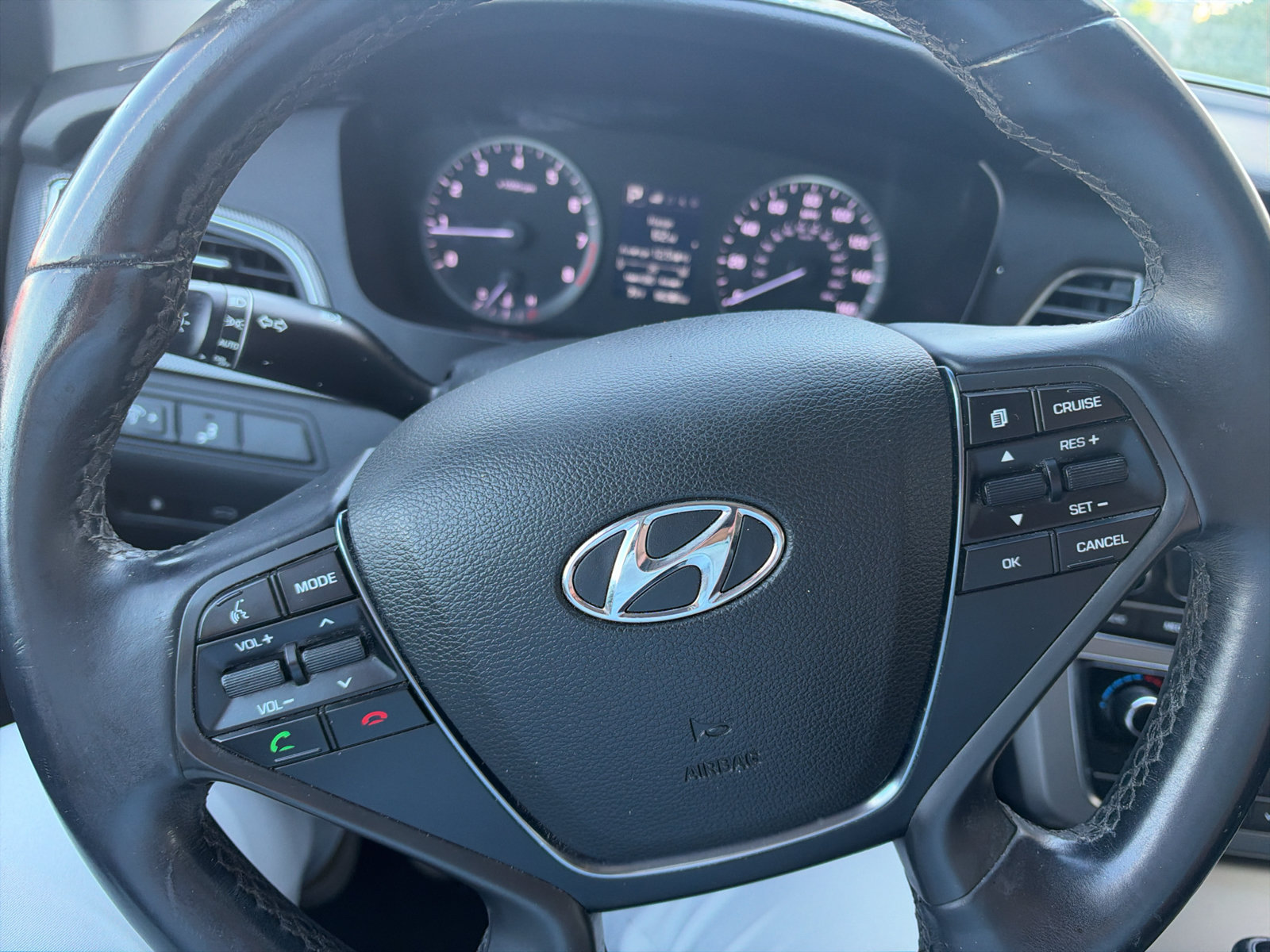 Used 2016 Hyundai Sonata Sport w/ Option Group 02 FWD image 15