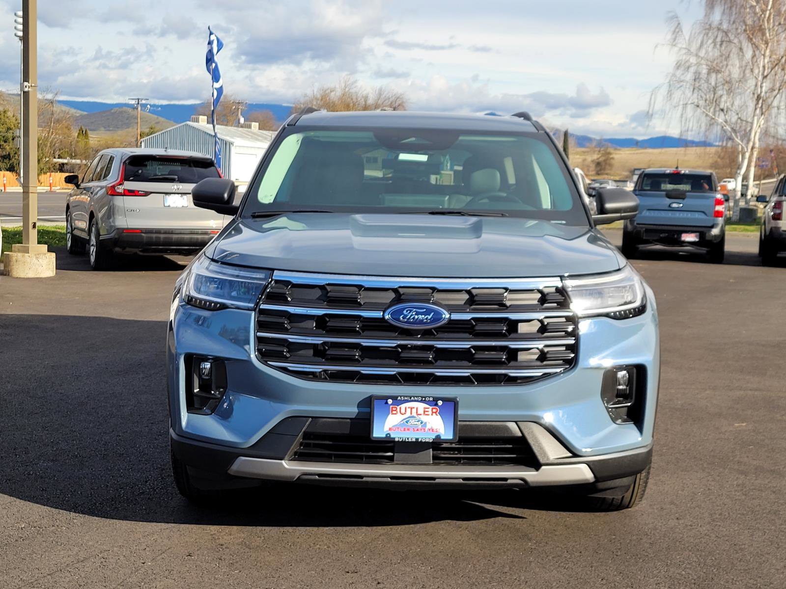 New 2026 Ford Explorer Active w/ Active Comfort Package image 2
