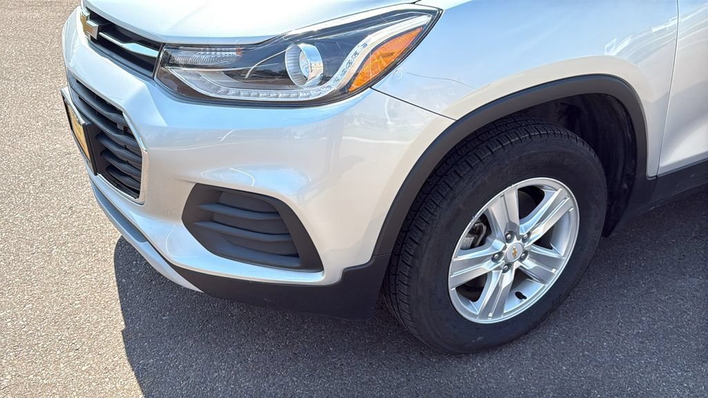 Used 2018 Chevrolet Trax LT w/ LT Convenience Package AWD/4WD image 9