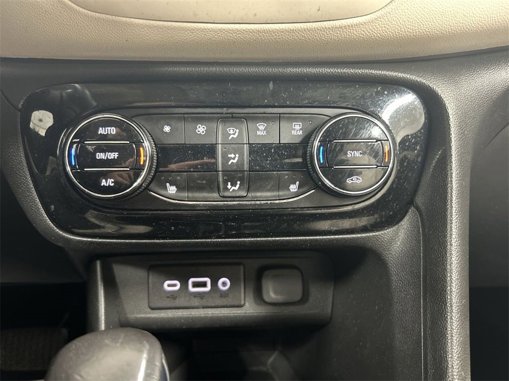 Used 2021 Buick Encore GX Select w/ Experience Buick Package image 18
