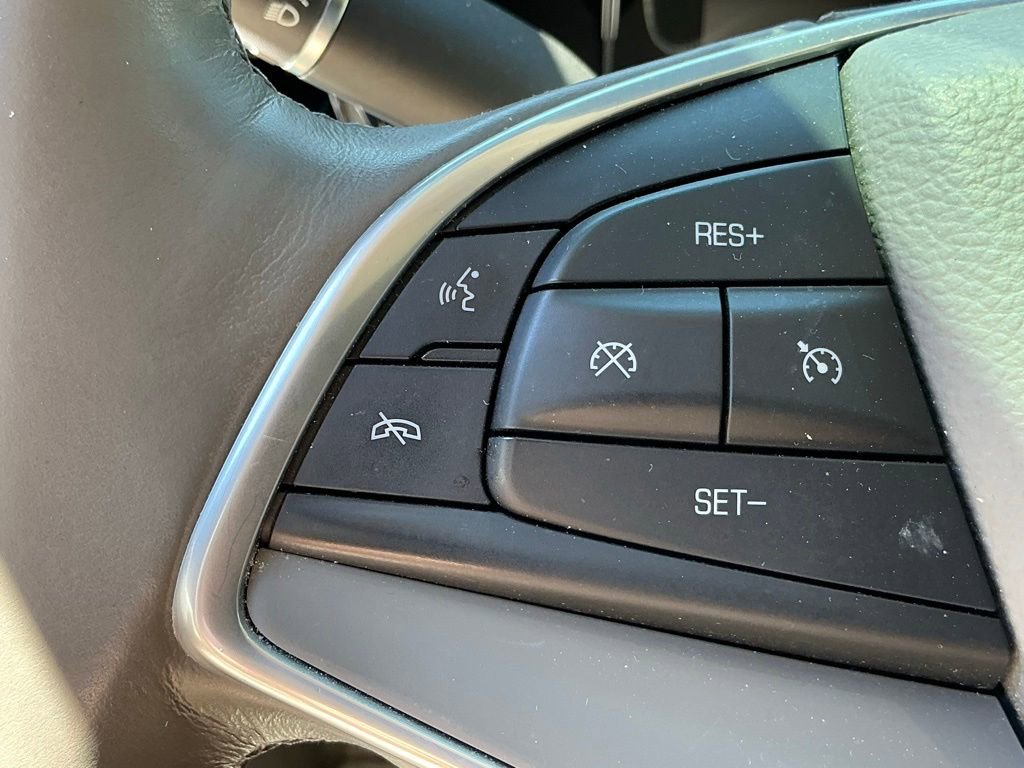 Used 2017 Cadillac XT5 Luxury w/ Driver Awareness Package FWD image 14
