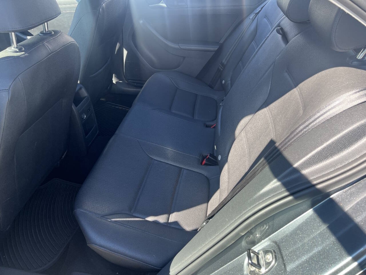 Used 2012 Volkswagen Jetta SE FWD image 10