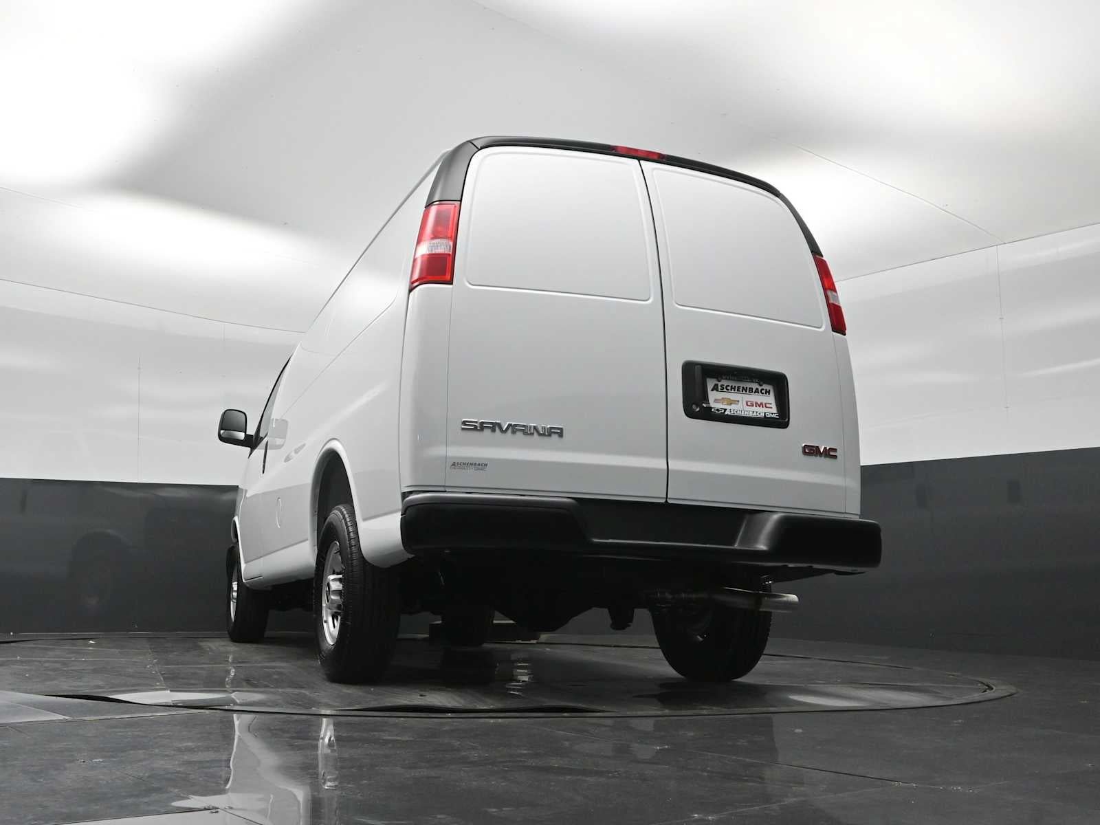 New 2026 GMC Savana 3500 w/ Driver Convenience Package RWD image 23