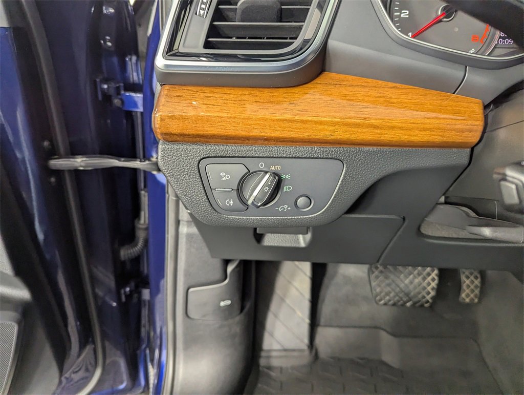 Used 2021 Audi Q5 2.0T Premium w/ Convenience Package image 21