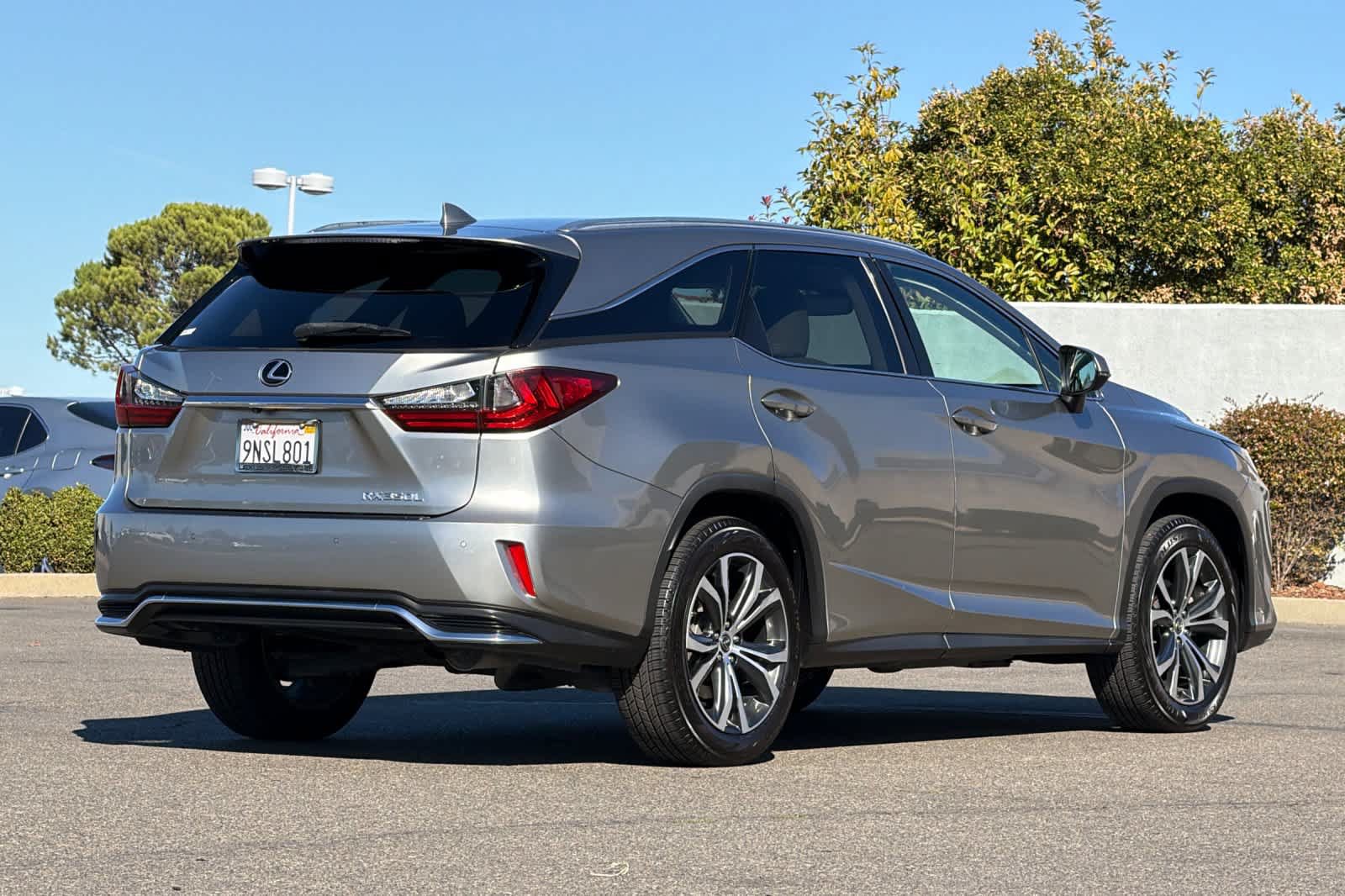 Used 2020 Lexus RX 350L FWD w/ Premium Package image 2
